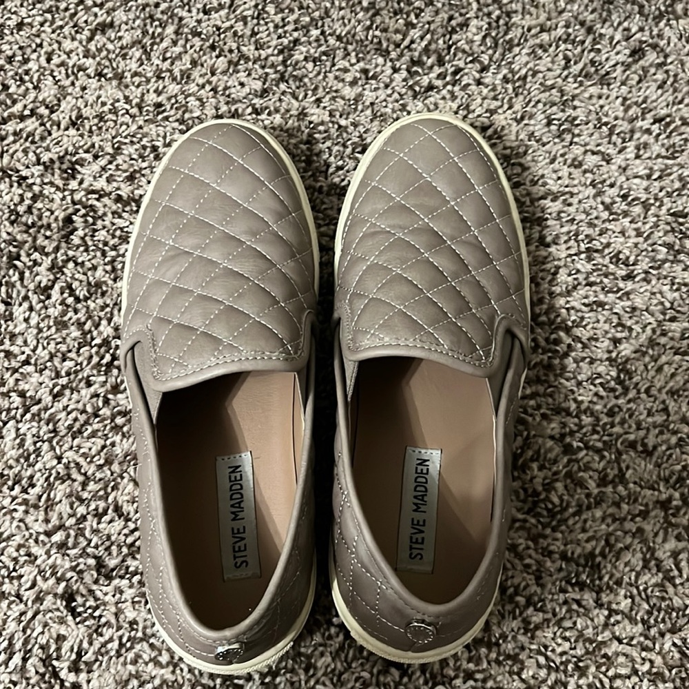 Steve Madden quilted loafers